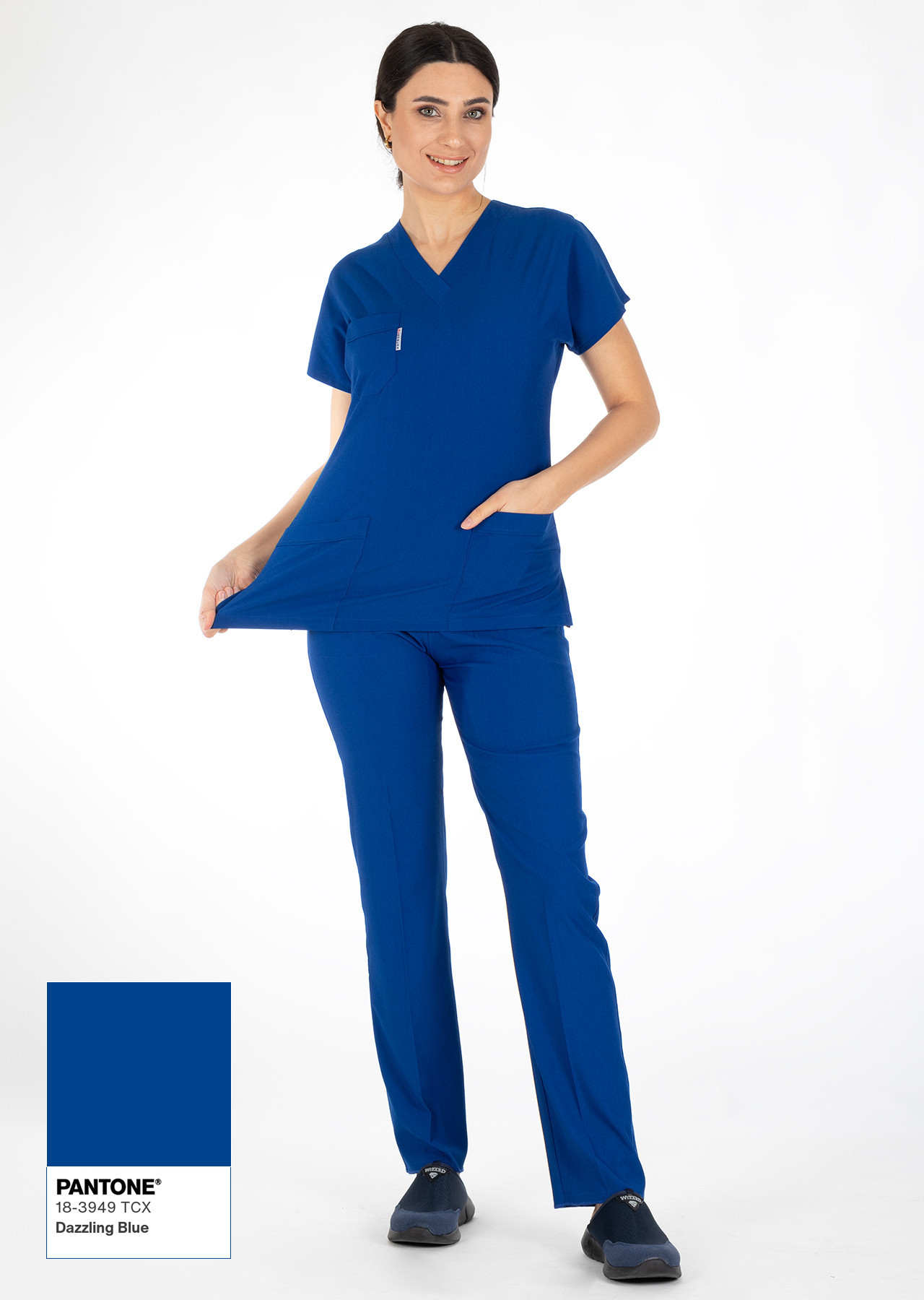 Saks Mavi Likralı İnce Scrubs Flex Doktor Hemşire Forması Takımı Esnek Poz
