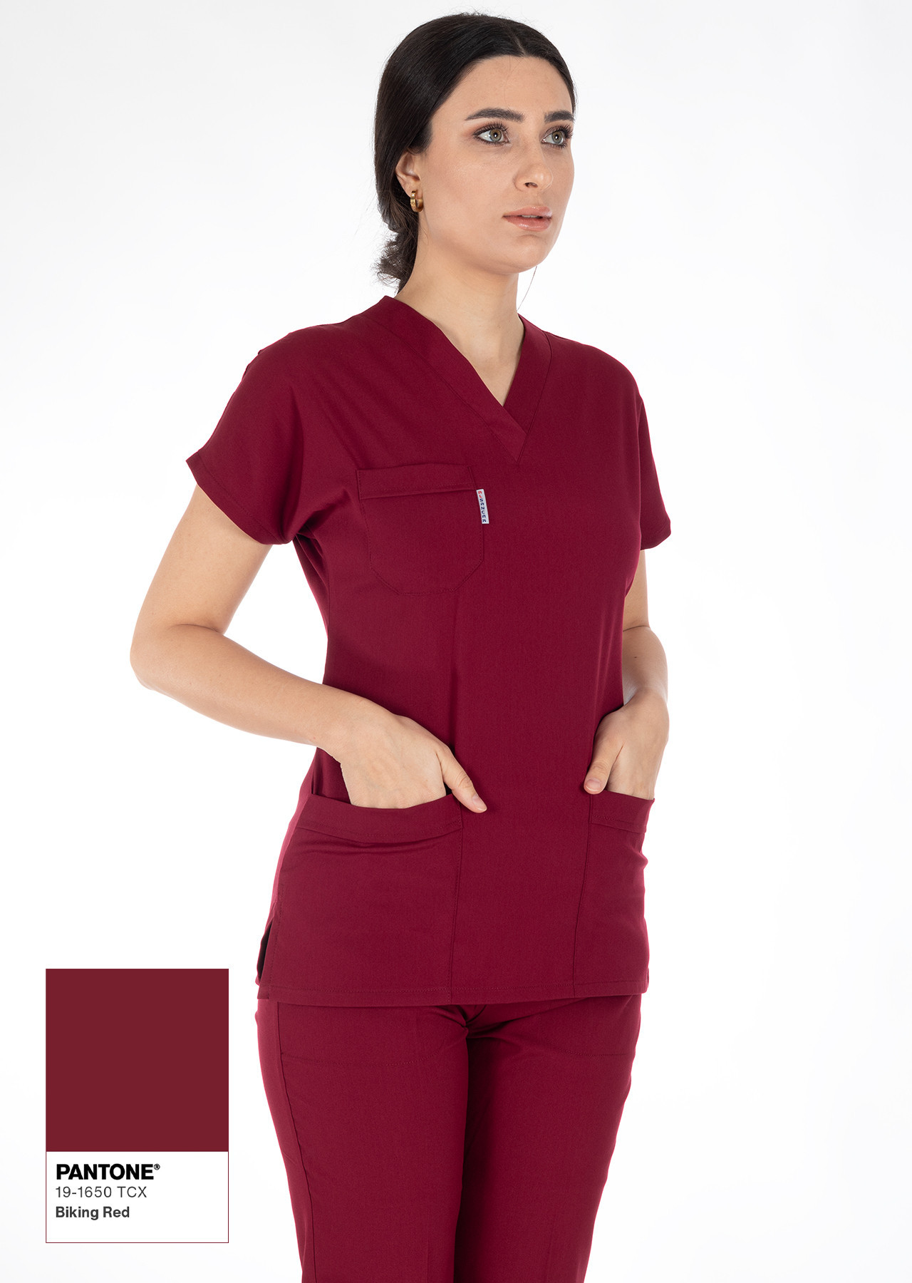 Bordo Likralı İnce Scrubs Flex Doktor Hemşire Forması Takımı Yakın Poz