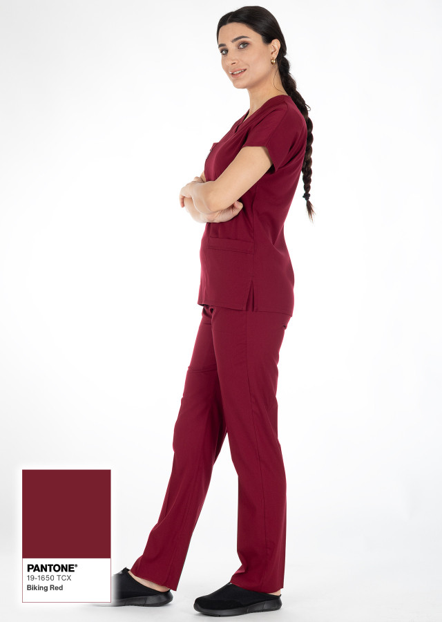 Bordo Likralı İnce Scrubs Flex Doktor Hemşire Forması Takımı Çapraz Poz