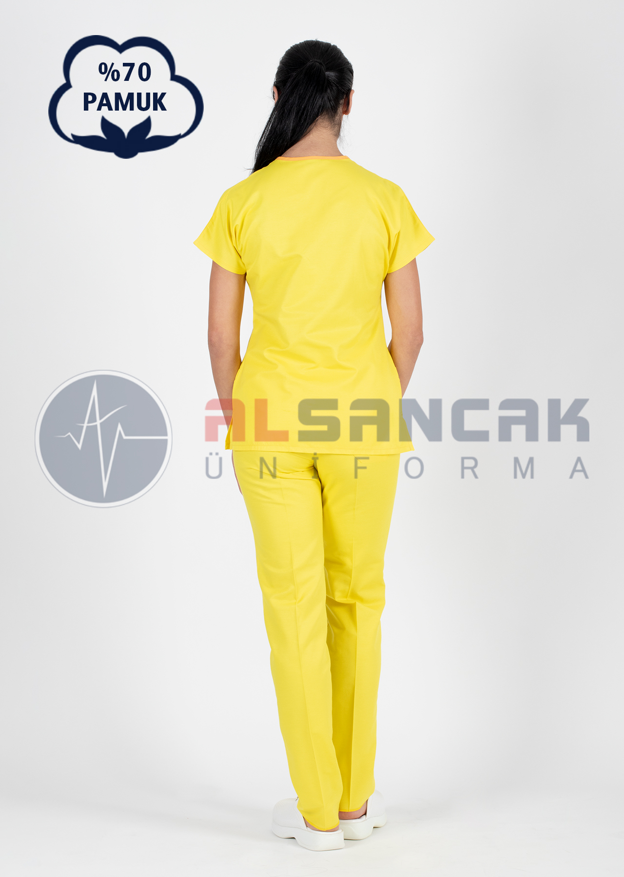 Sarı Pamuklu Scrubs Doktor ve Hemşire Forması Sarı Pamuklu Scrubs Doktor ve Hemşire Forması