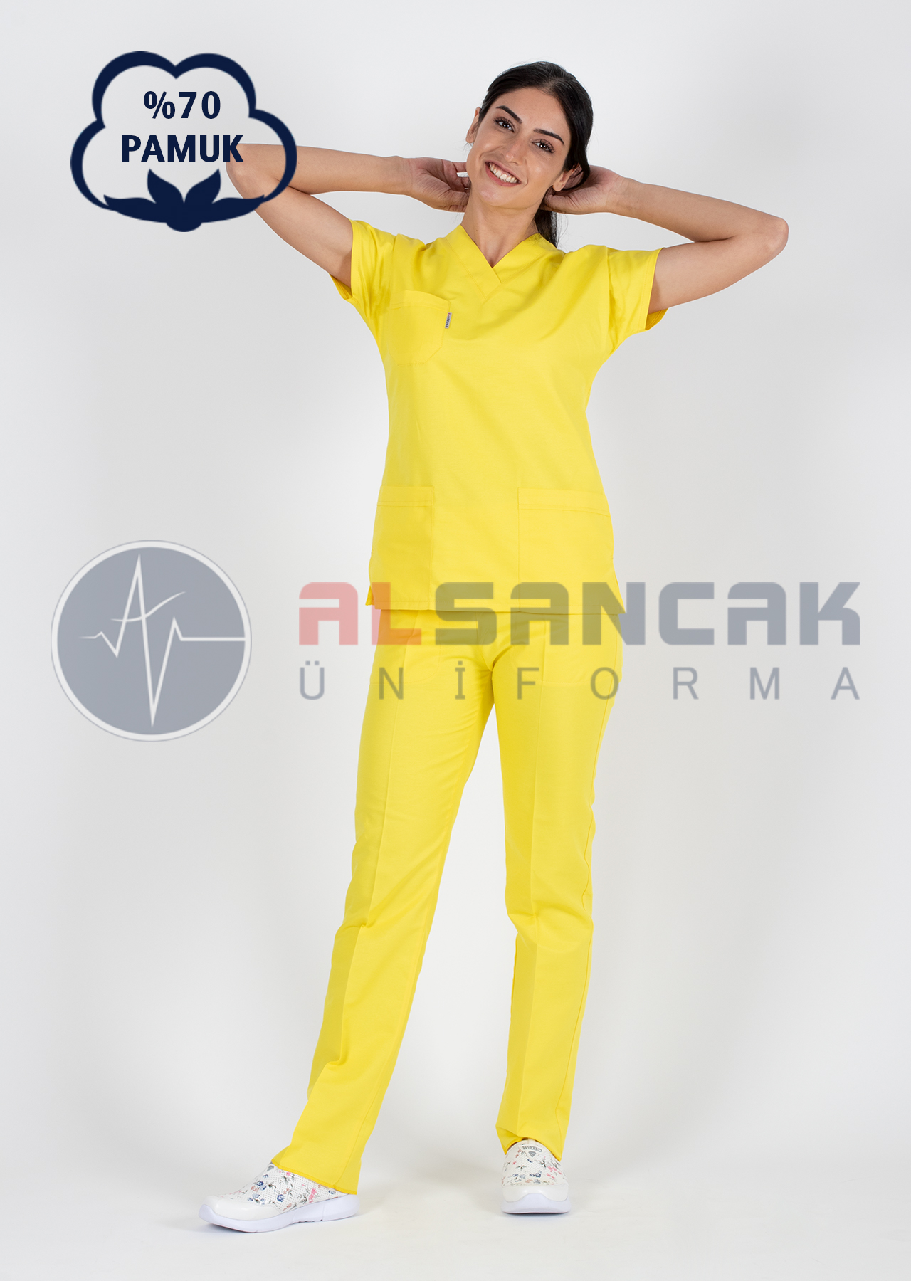 Sarı Pamuklu Scrubs Doktor ve Hemşire Forması Sarı Pamuklu Scrubs Doktor ve Hemşire Forması