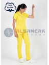 Sarı Pamuklu Scrubs Doktor ve Hemşire Forması Sarı Pamuklu Scrubs Doktor ve Hemşire Forması