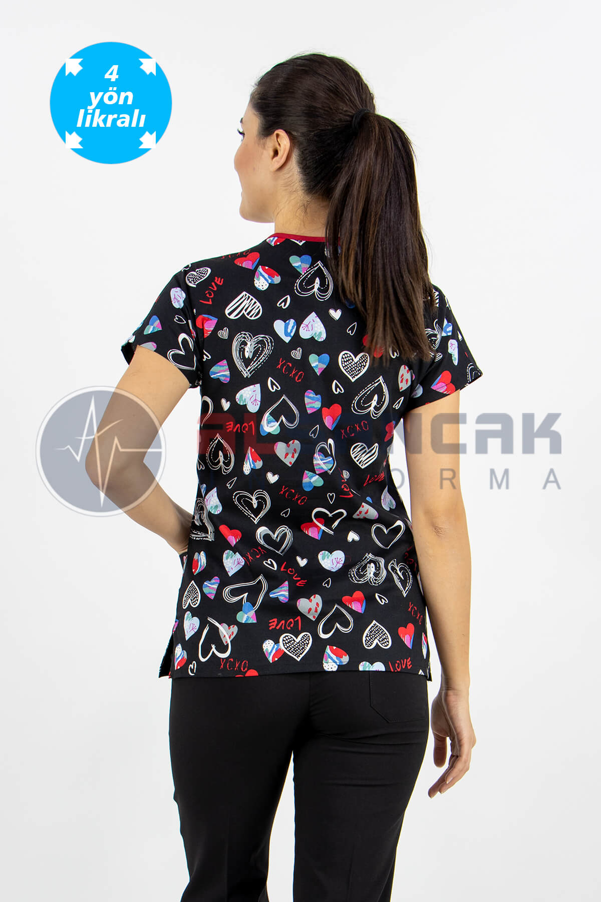 Scrubs Flex Siyah Kalp Desenli Doktor ve Hemşire Forması Üstü Scrubs Flex Siyah Kalp Desenli Doktor ve Hemşire Forması Üstü