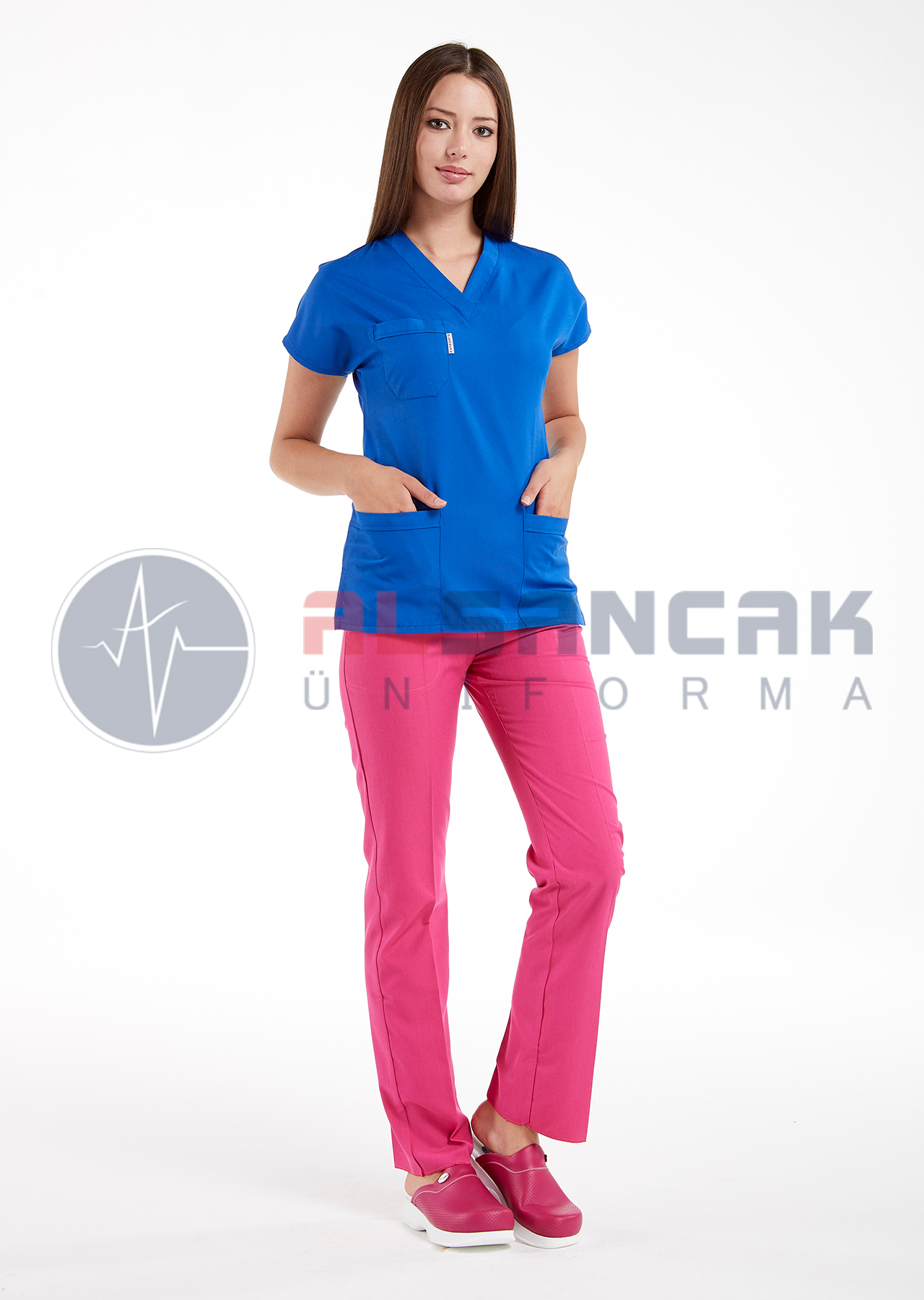 Scrubs Flex® Kadın Kişiye Özel Üretim Likralı İnce Doktor ve Hemşire Forması Scrubs Flex® Kadın Kişiye Özel Üretim Likralı İnce Doktor ve Hemşire Forması