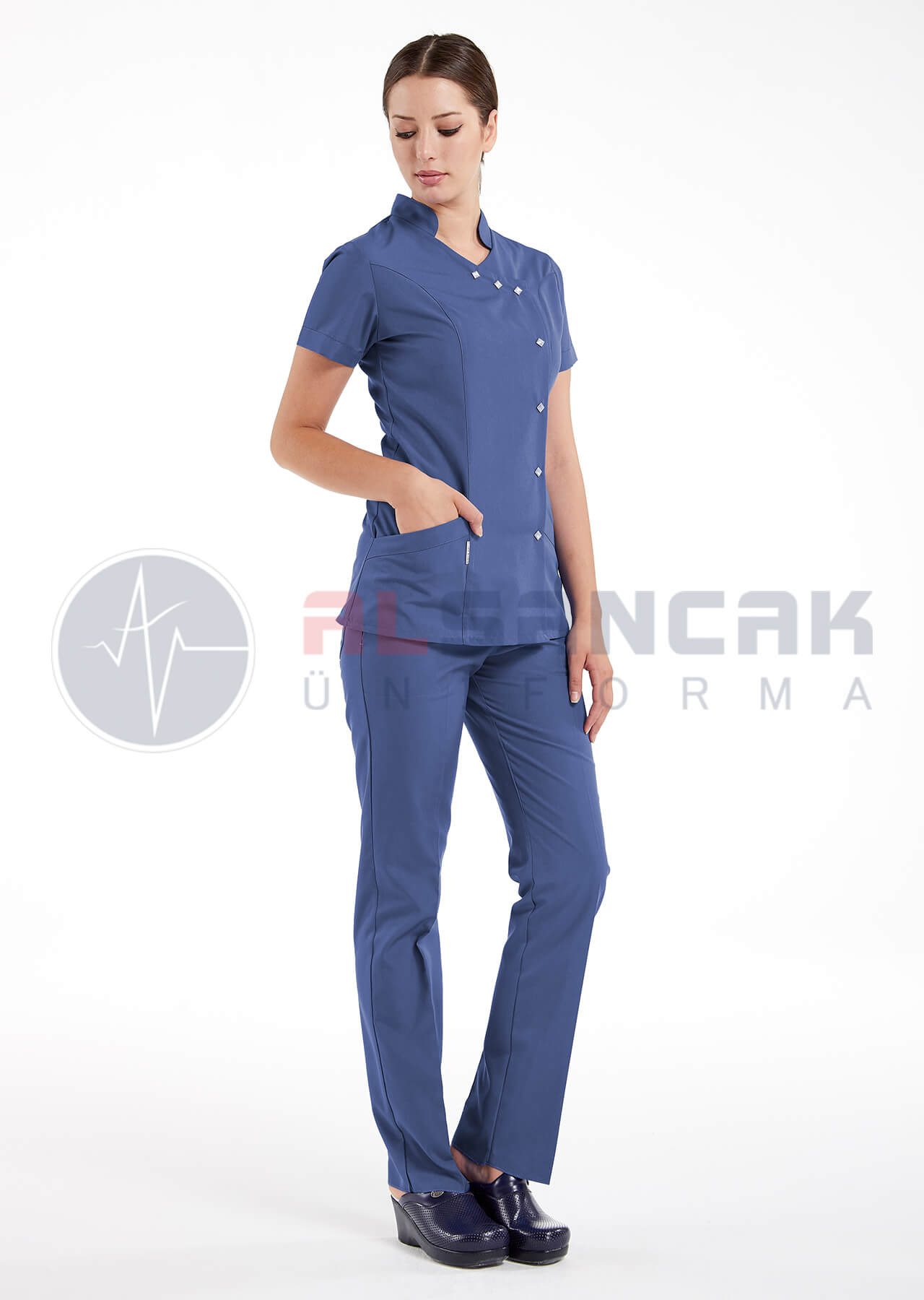 Luxe Flex Fırtına Mavi Likralı Hemşire ve Doktor Forması Takımı Luxe Flex Fırtına Mavi Likralı Hemşire ve Doktor Forması Takımı