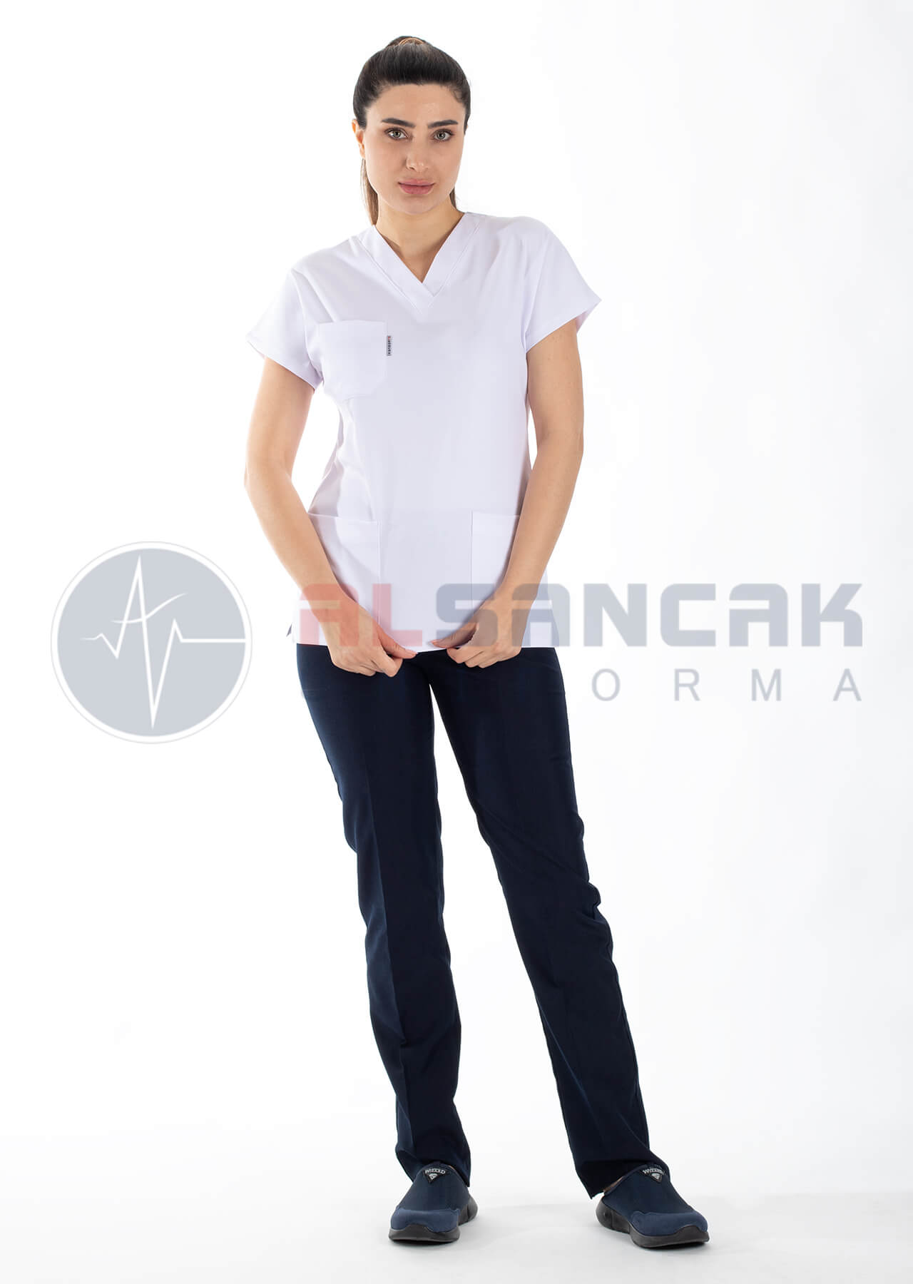 Scrubs Flex® Beyaz/Lacivert Likralı Kalın Doktor ve Hemşire Forması Scrubs Flex® Beyaz/Lacivert Likralı Kalın Doktor ve Hemşire Forması