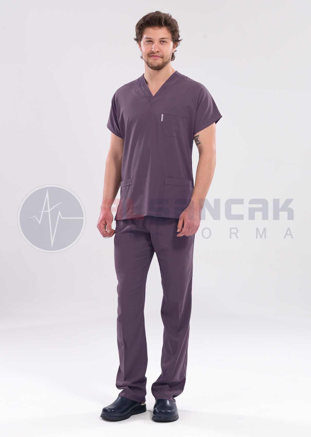 Scrubs Flex® Erkek Mürdüm Soft Likralı İnce Doktor ve Hemşire Forması Scrubs Flex® Erkek Mürdüm Soft Likralı İnce Doktor ve Hemşire Forması