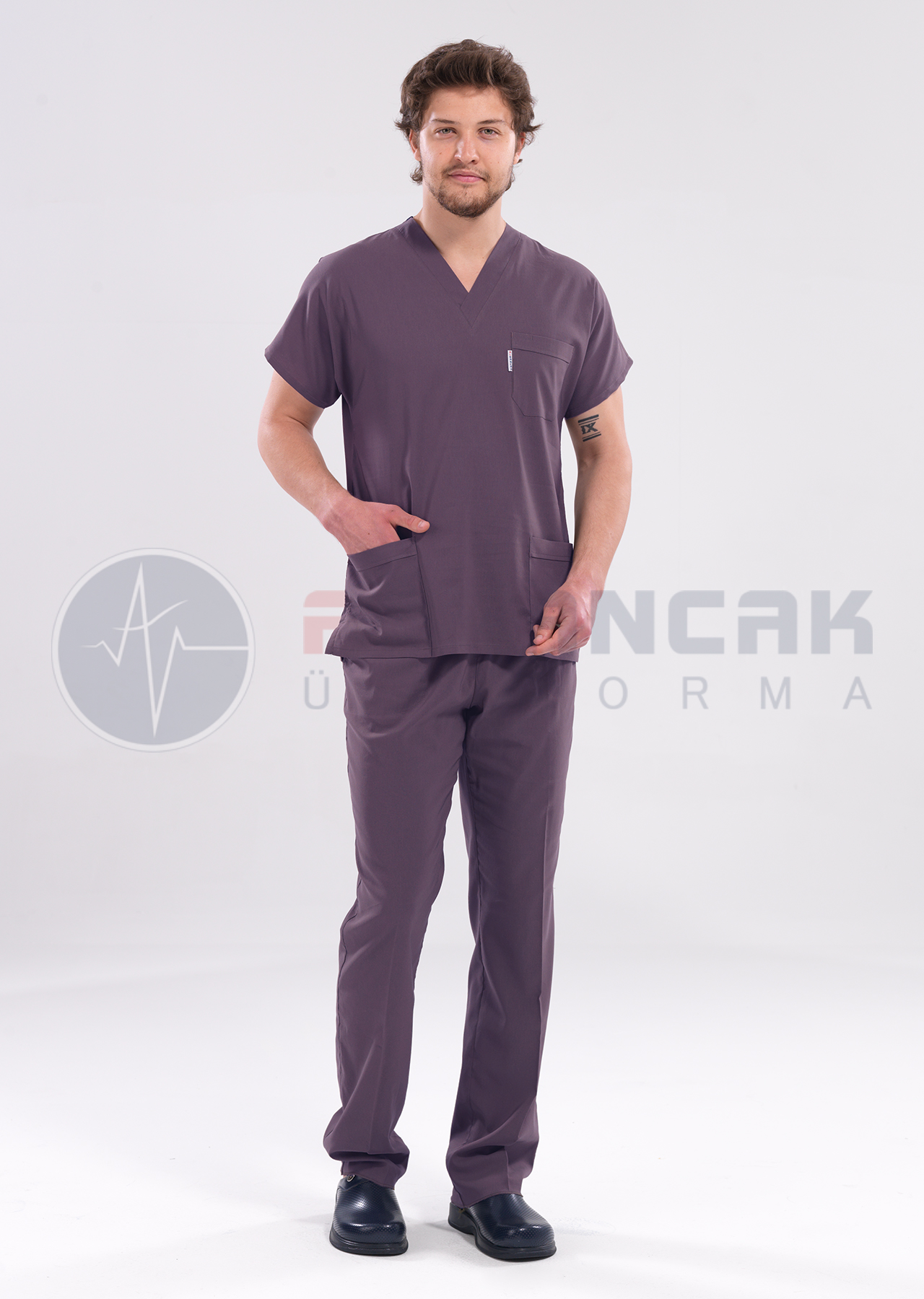 Scrubs Flex® Erkek Mürdüm Soft Likralı İnce Doktor ve Hemşire Forması Scrubs Flex® Erkek Mürdüm Soft Likralı İnce Doktor ve Hemşire Forması
